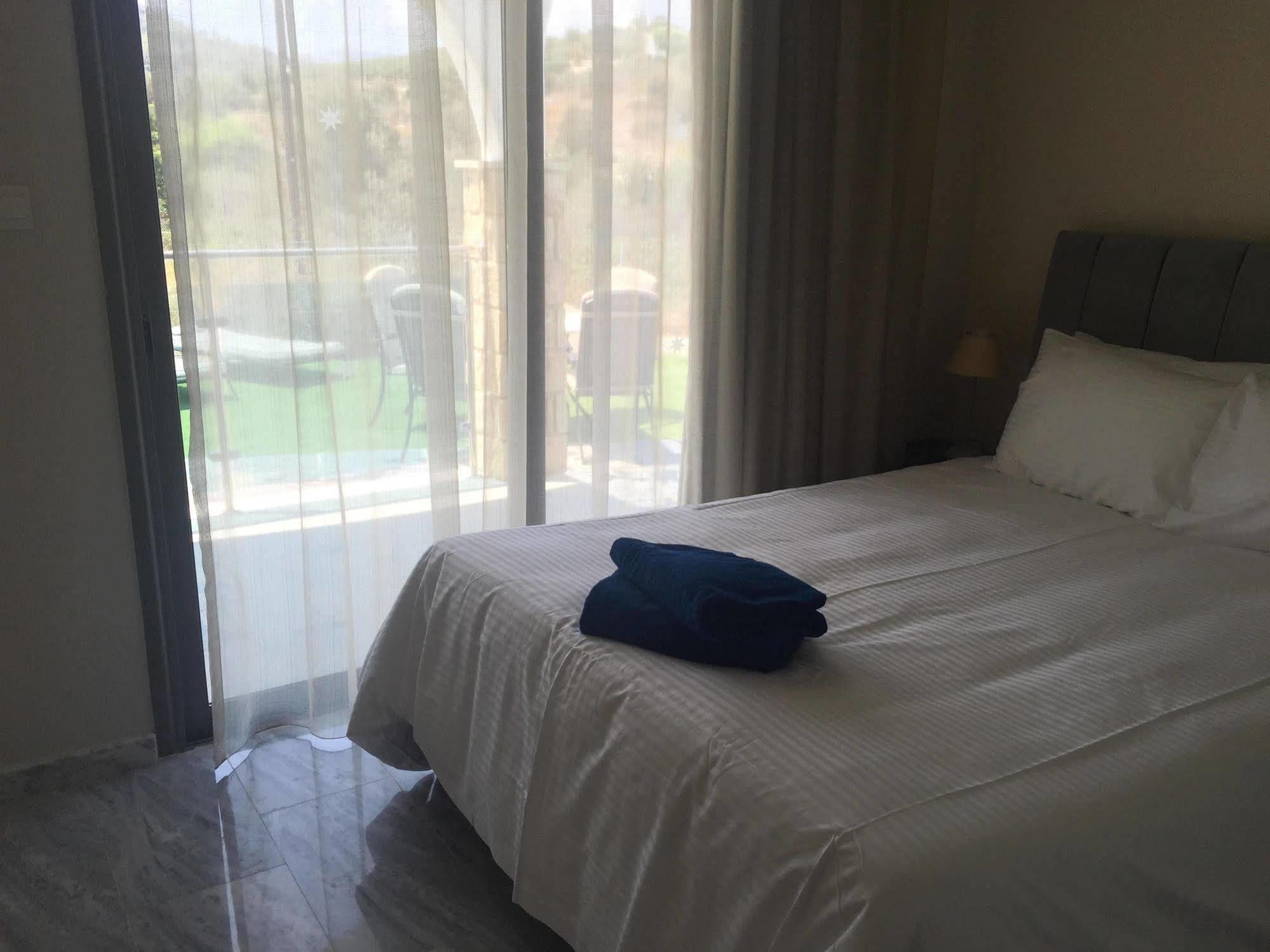 Latchi Escape Hotel And Suites Polis Dış mekan fotoğraf
