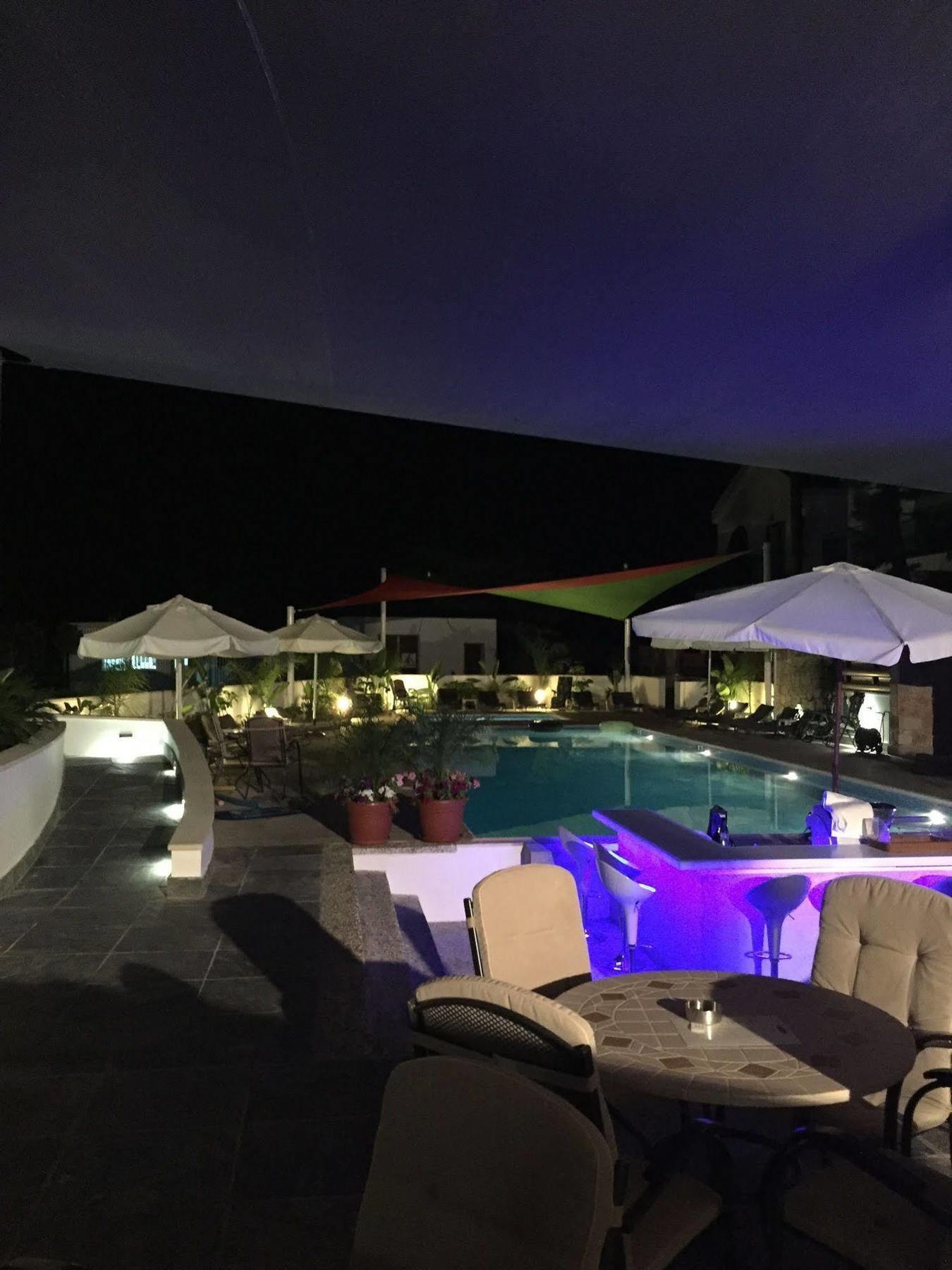 Latchi Escape Hotel And Suites Polis Dış mekan fotoğraf