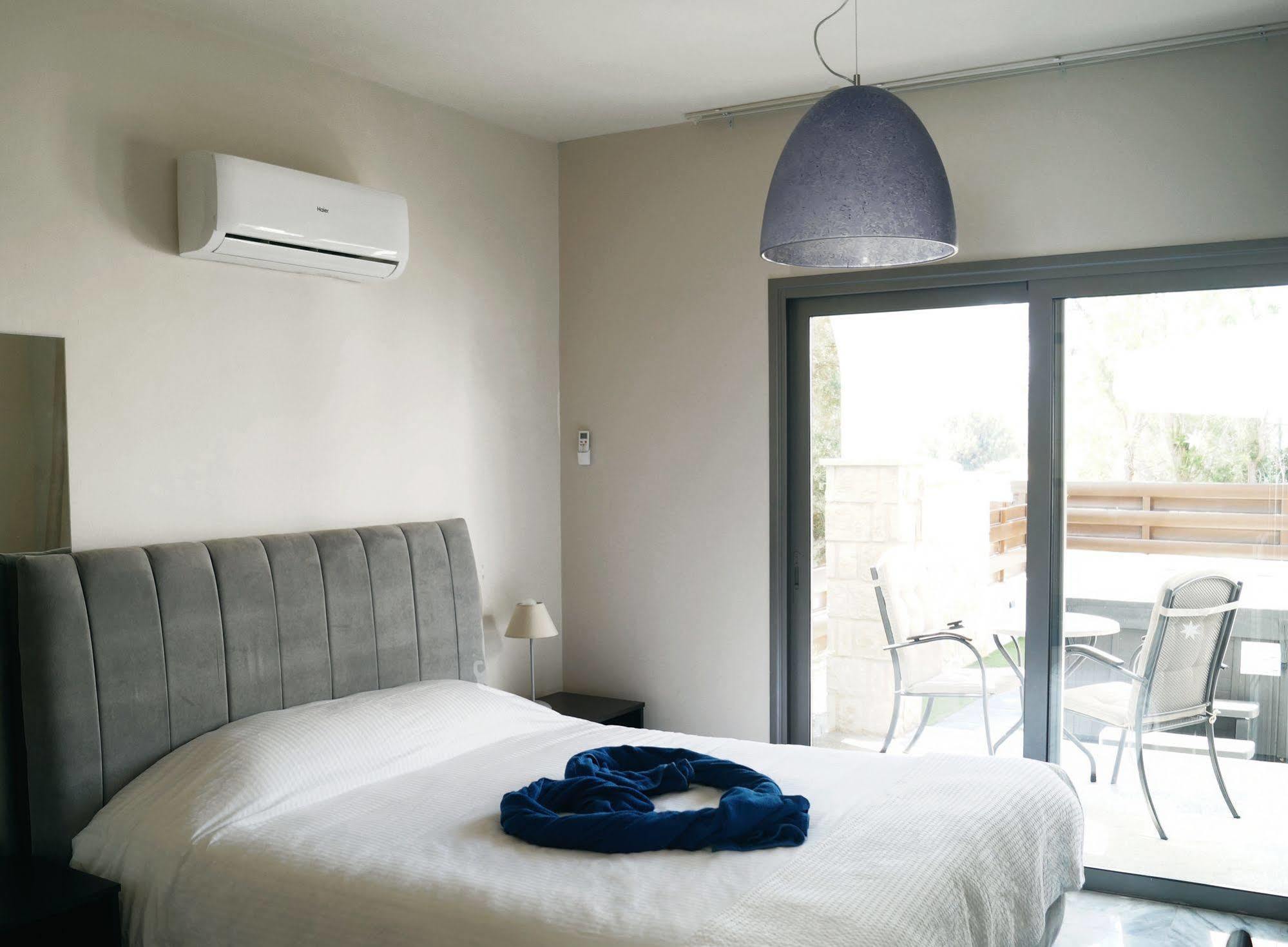 Latchi Escape Hotel And Suites Polis Dış mekan fotoğraf
