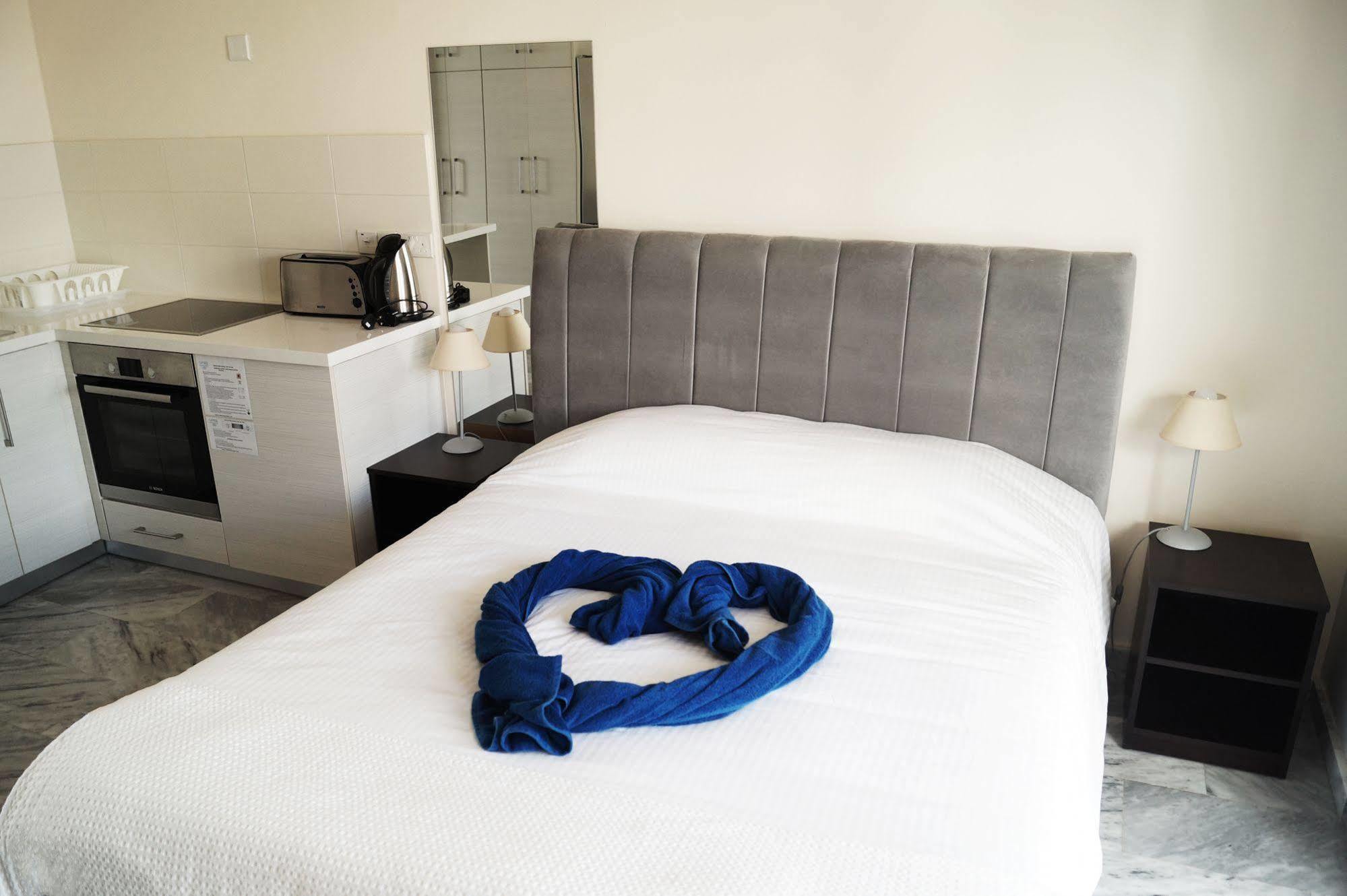 Latchi Escape Hotel And Suites Polis Dış mekan fotoğraf